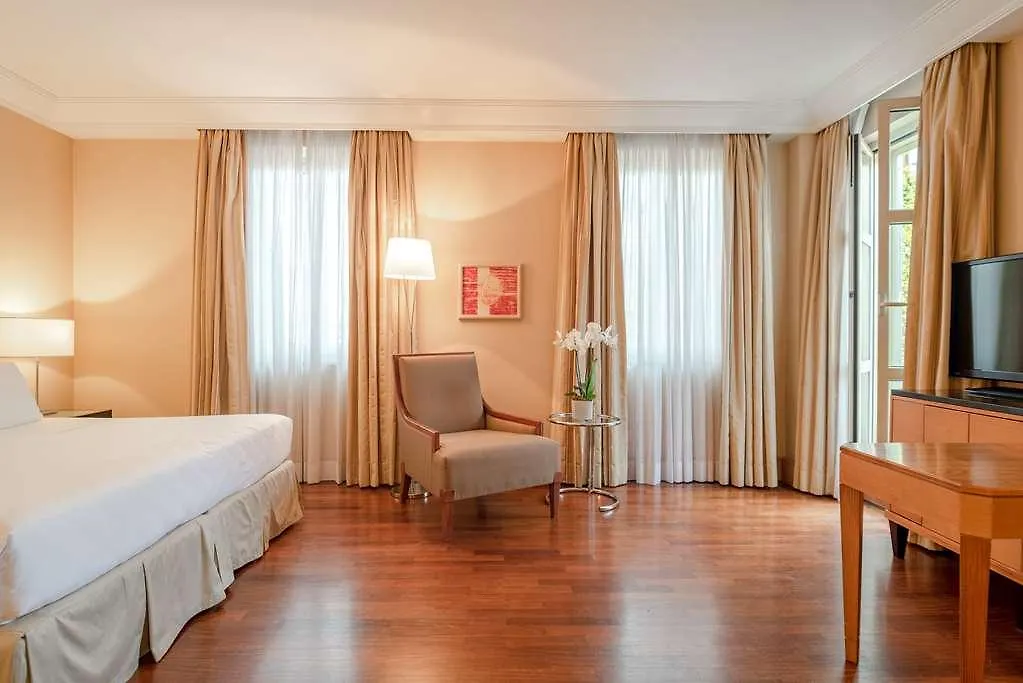 Ξενοδοχείο Room Mate Collection Mia, Rome Colosseum
