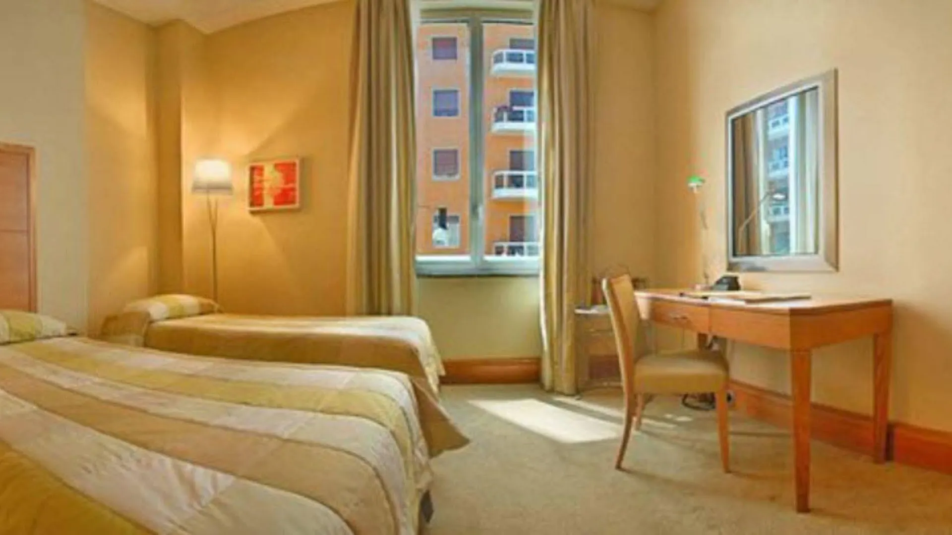 Hotel Room Mate Collection Mia, Rome Colosseum