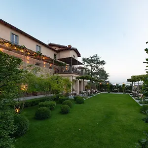Relais San Vigilio Al Castello Włochy