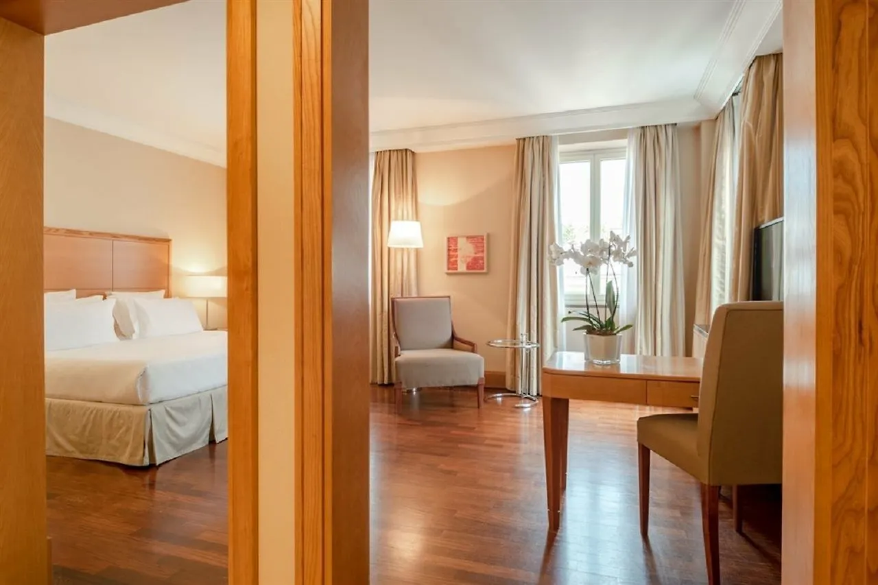 Room Mate Collection Mia, Rome Colosseum 4*,
